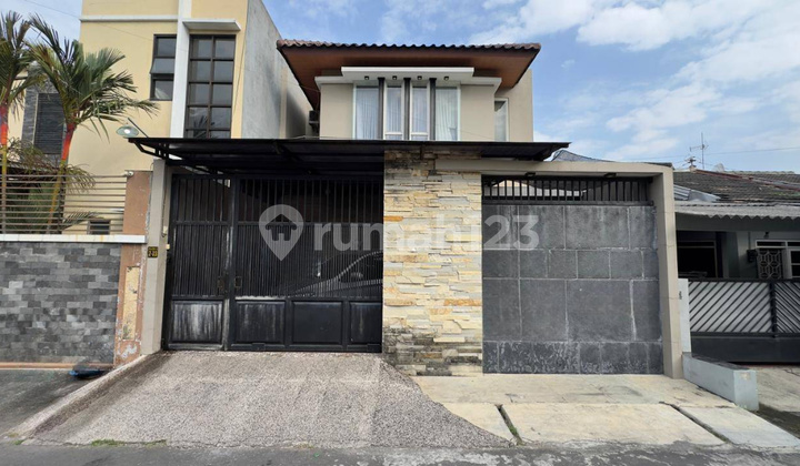 Rumah Mewah Murah di Solo Baru Grogol Area Pusat Bisnis Rumah Mewah Murah di Solo Baru Grogol Area Pusat Bisnis