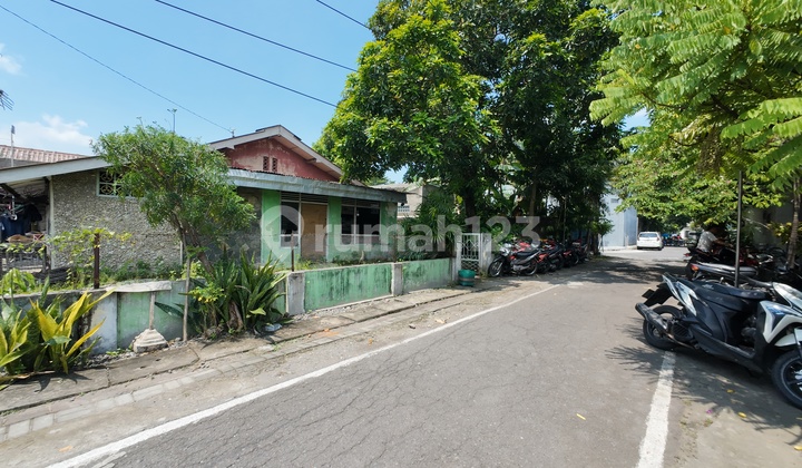 Cheap 150 M2 Land Near Alun Alun Solo in Joyosuran Pasar Kliwon