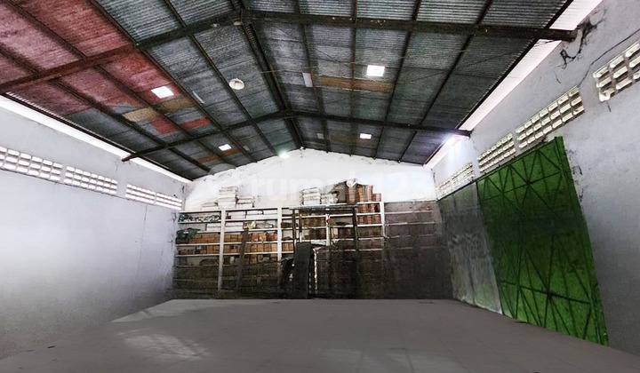 Affordable Warehouse in Jaten Solo Area with Spacious Parking Affordable Warehouse in Jaten Solo Area with Spacious Parking