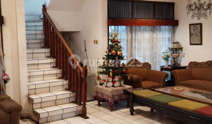2-Story House 15x18 6+2 Beds Near Jl. Raya Fatmawati Access 2-Story House 15x18 6+2 Beds Near Jl. Raya Fatmawati Access