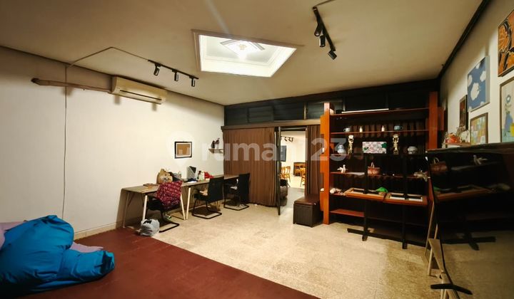 For Quick Sale: Large and Rare House in Premium South Jakarta Area, Gudang Peluru 2