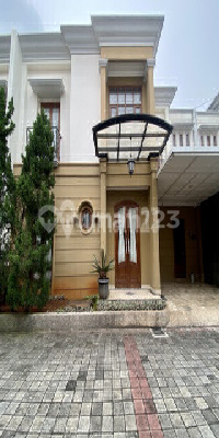 For Sale 2-Story House In Joe Town House In Pasar Minggu
