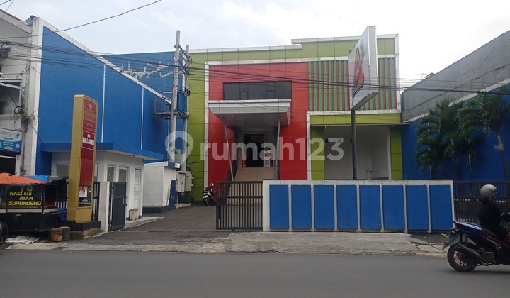 Spacious Shophouse Suitable for Joint Business or Sports Venue at Cue Bilyard, Jl. Cieunteung, Tasikmalaya 1