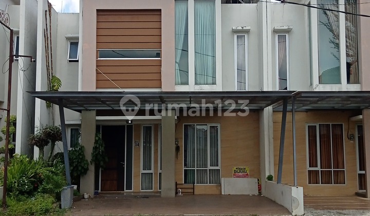 Rumah Dengan Konsep Minimalis Victorian, Perum Casablanca, Tasikmalaya