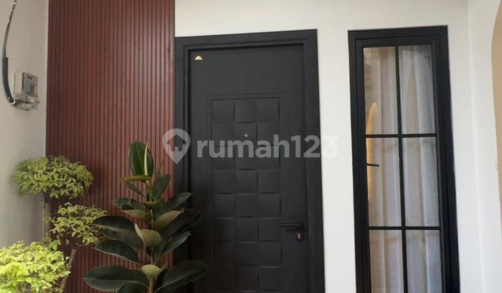 Furnished and Unfurnished Houses in Utan Kayu, East Jakarta