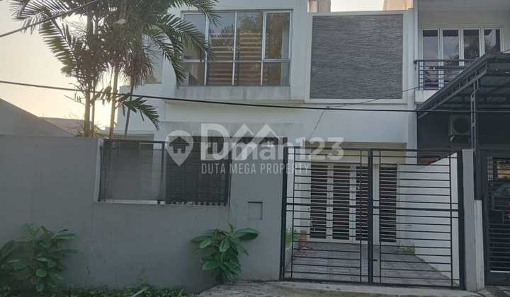 Rumah 2 Lantai Lokasi Terdepan di Villa Melati Mas Rumah 2 Lantai Lokasi Terdepan di Villa Melati Mas