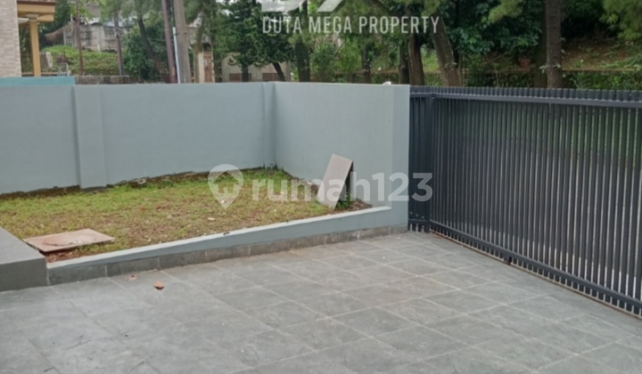 Rumah Hook Cantik Hadap Taman di Villa Melati Mas 2