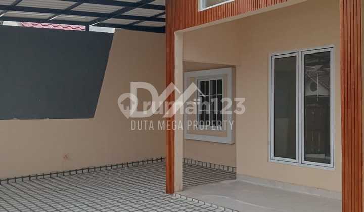 Rumah Luas Satu Lantai di Villa Melati Mas 2