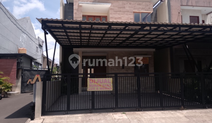 Nice and Comfortable House in Ciganjur Cipedak Nice and Comfortable House in Ciganjur Cipedak