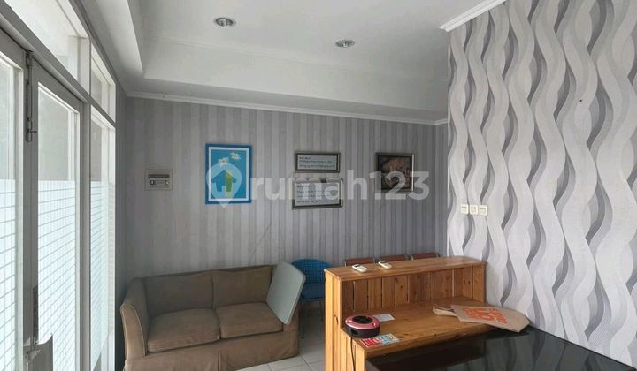 Semi-Furnished Shop House in a Strategic Location, Suitable for Investment 2