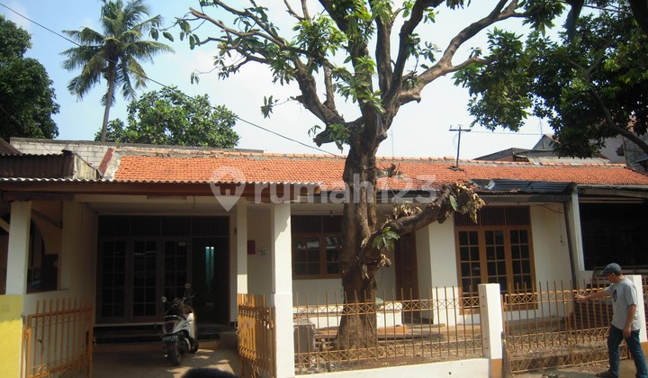 Ready-to-Occupy House in Pondok Bambu, Duren Sawit, East Jakarta