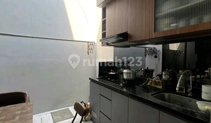 Grand Pakuwon Cluster Gladstone ~ Full Furnish 2