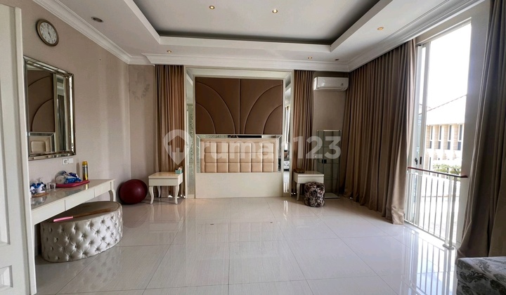 Lariz Wood Pakuwon Indah ~ Semi Furnish 2