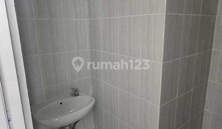 SOLD AT A LOSS ~ Peak CBD Apartment