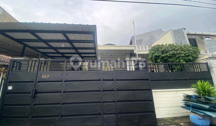 Rumah di Darmo Satelit Timur 1