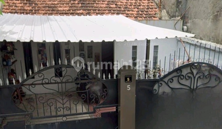 Rumah di Jalan Ngagel Wasana 1