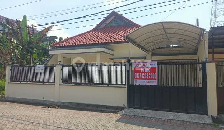 For Rent: Villa House in Bukit Permai, Close to Pakuwon, Unessa