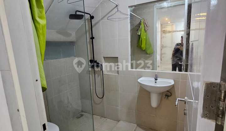 Rumah Disewakan Minimalis Pakuwon The Mansion Deket Pakuwon Mall,Deket Graha Family,Dian Istrana, Bukit Darmo Golf 2