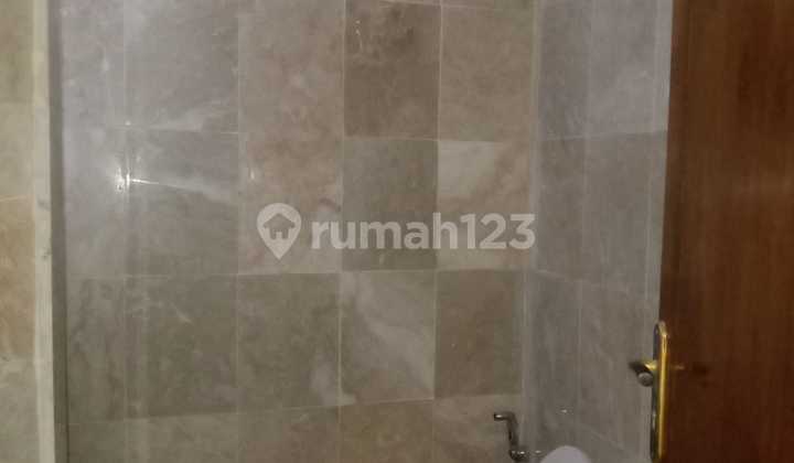 Sell Ready-to-Occupy House Pakuwon Indah Vbi 2