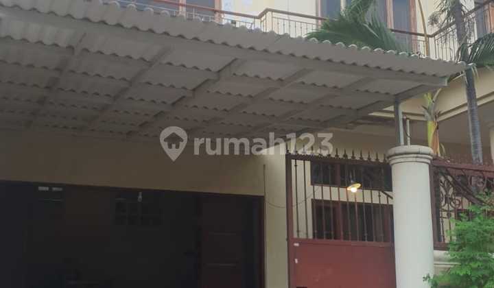 Quick Sale 2-Story House in International Garden, Citraland West Surabaya