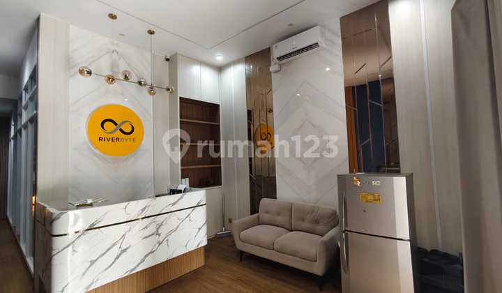 For Rent Soho Apartment Waterplace Tower A, Available Furnished and Unfurnished - West Surabaya 2