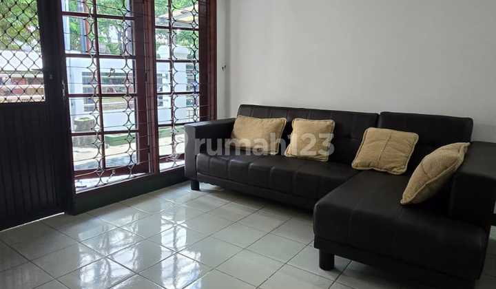 Rent a Beautiful House in Kutisari Indah Utara, East Surabaya