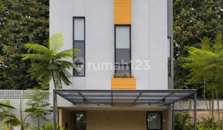 Siap Huni Furnished Jual Rumah di BSD City Tangerang Selatan