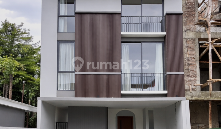 Rumah Dijual di Lebak Bulus Jakarta Selatan