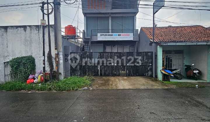 Curug Kulon ~ 3-Storey Shophouse Suitable for Business 2