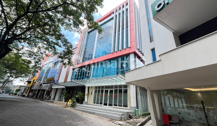 Ruko Modern Eksklusif 4 Lantai di Bintaro - Letak Strategis Lt 110M Lb 438M Cocok untuk Kantor Ruko Modern Eksklusif 4 Lantai di Bintaro - Letak Strategis Lt 110M Lb 438M Cocok untuk Kantor