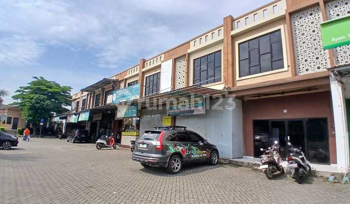 2 Adjacent Shop Houses in Bumiindah ~ Cash Only