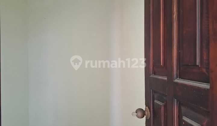 Rumah Jual Lokasi Renon