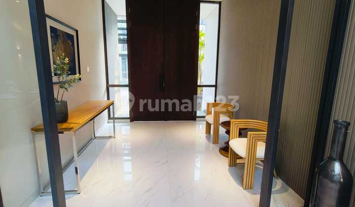 New House in Pluit, 3 Floors Ready to Occupy 2