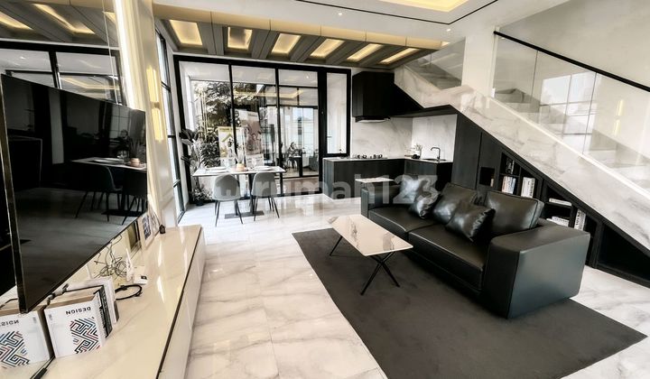 Rumah 2 Lantai Bergaya Modern Classic Hanya 15jtan/bulan Siap Huni