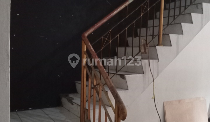 Strategic Shop House Suitable for Various Businesses in Pejuang (73631 Yos) 2