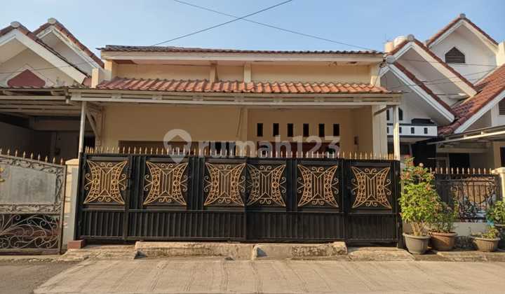 Harga Terjangkau! Rumah Siap Huni di Taman Harapan Baru 22229 Yos