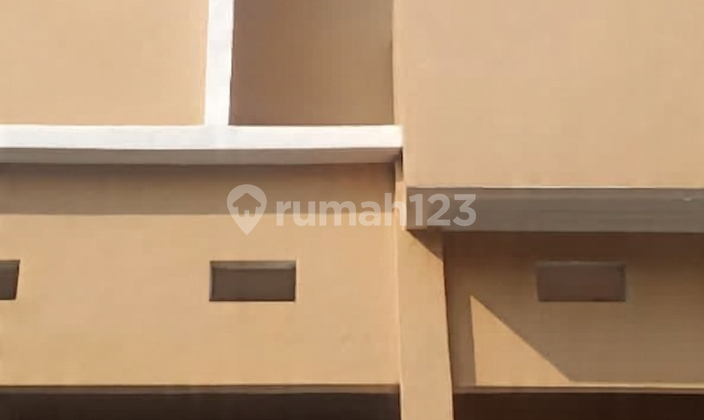 For Sale Modern and Comfortable Home - Ideal for Family Living 73689 Lan 1