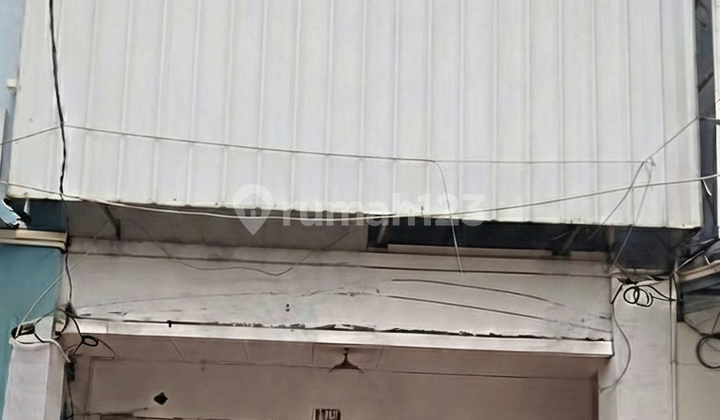 Strategic Shop House Suitable for Various Businesses in Pejuang (73631 Yos) Strategic Shop House Suitable for Various Businesses in Pejuang (73631 Yos)