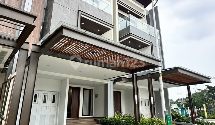 Rumah Townhouse 3 Lantai Nempel Gerbang Tol Veteran Bintaro