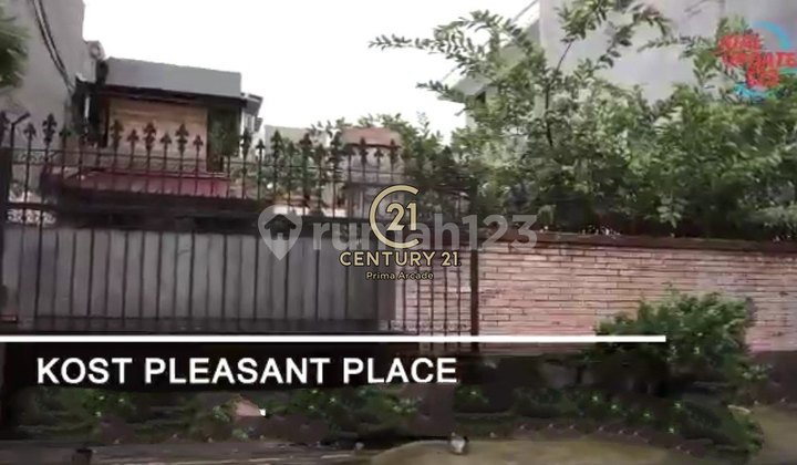 Kost An Exclusive Strategic Location Comfortable Safe Near Mosque