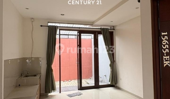 For Rent: Two-Story House in Discovery Bintaro Jaya Sector 9 2
