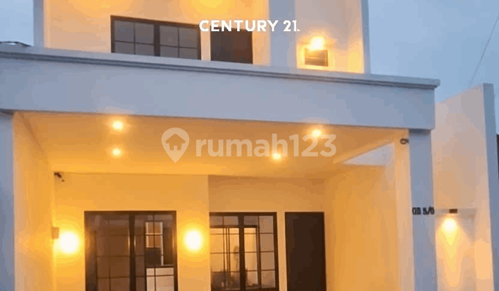 Rumah Baru dengan Furnished Baru Style Modern Tropis Smart Home