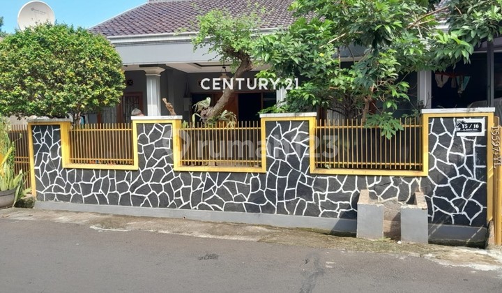 For Sale 1-Story House Hook Position in Reni Jaya For Sale 1-Story House Hook Position in Reni Jaya
