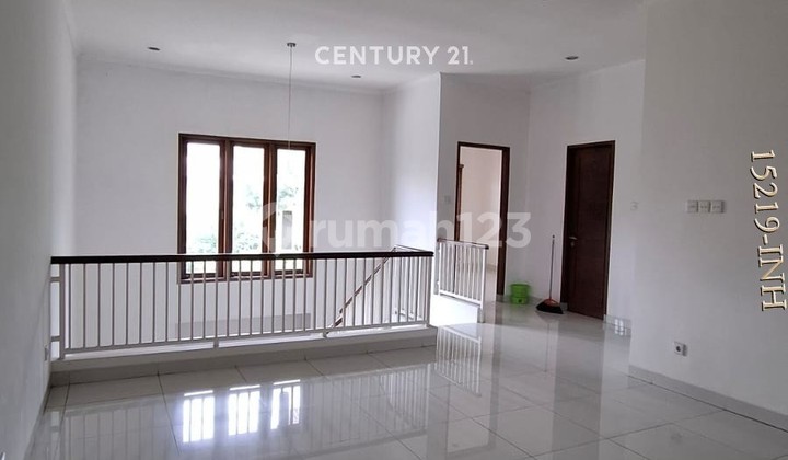 Disewakan Rumah Hook Siap Huni Di Lokasi Bintaro Sektor 9