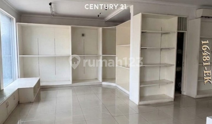 For Rent: Strategic Commercial House on Main Road, Bintaro Sector 5 1