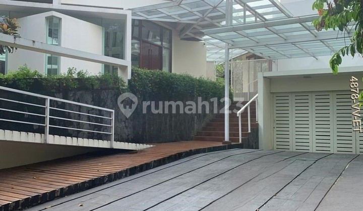 Rumah Mewah Asri Ada Kolam Renang Lokasi Premium di Bukit Golf Rumah Mewah Asri Ada Kolam Renang Lokasi Premium di Bukit Golf