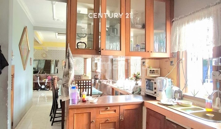 Dijual Rumah dengan Tanah yang Luas Langsung Akses Tol Andara 2