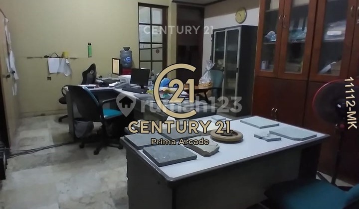 Disewakan Rumah Hook Lokasi Strategis Deplu Raya 2