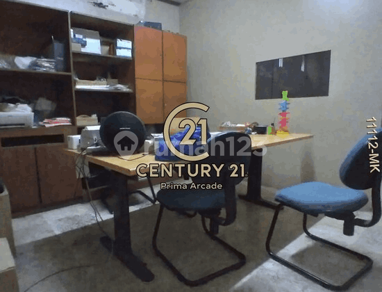 Strategic Land Calculation House for Residence or Business 2