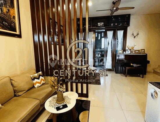 Spacious and Comfortable Ready-to-Live Strategic House Around Bintaro Sector 5 Spacious and Comfortable Ready-to-Live Strategic House Around Bintaro Sector 5